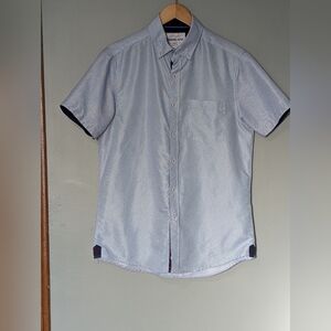 International Report Quality Classics 4 Way Stretch Button Down Short Sleeve Top